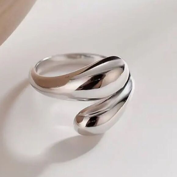 SILVER WATER DROP ADJUSTABLE RING FAMOUS PERSONALITY. - Picture 3 of 4